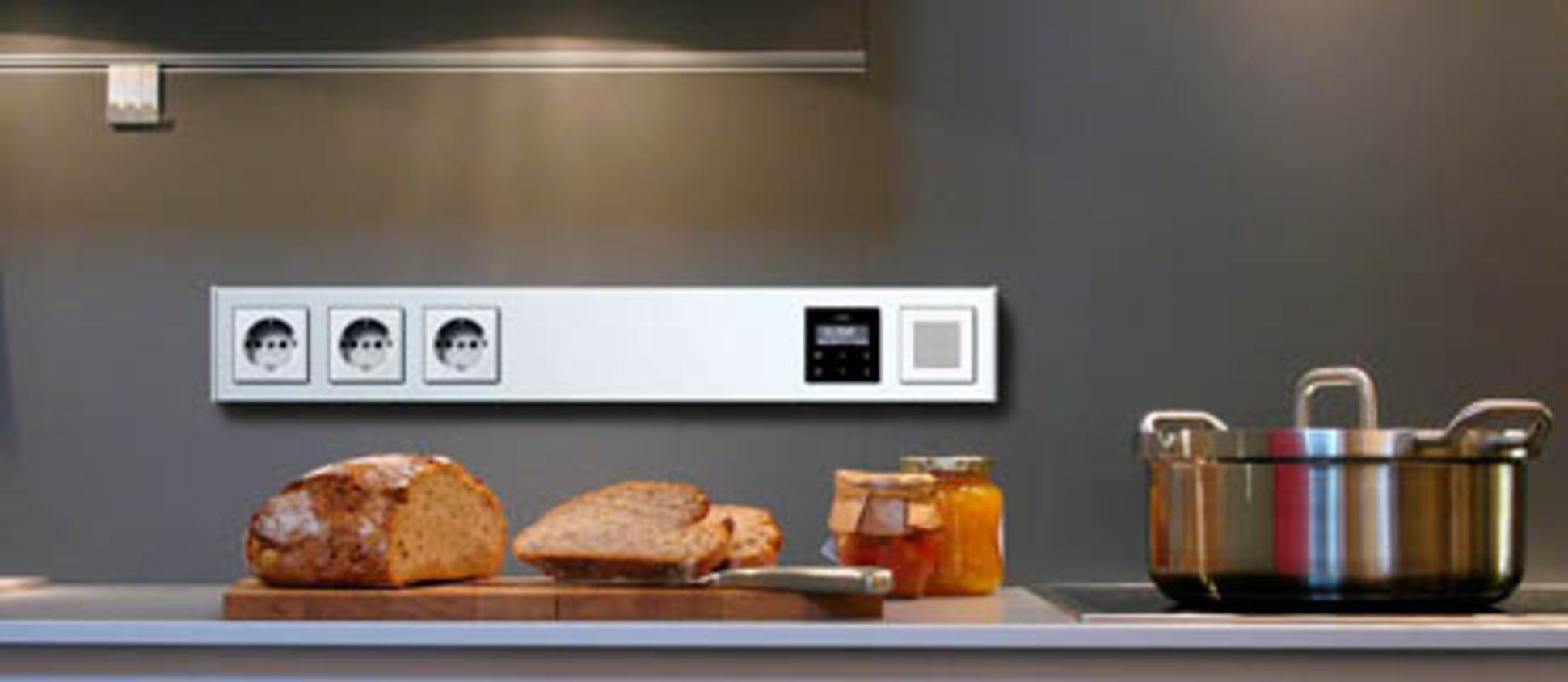 Gira Profil 55 bei Innotech Solar GmbH in Euerbach